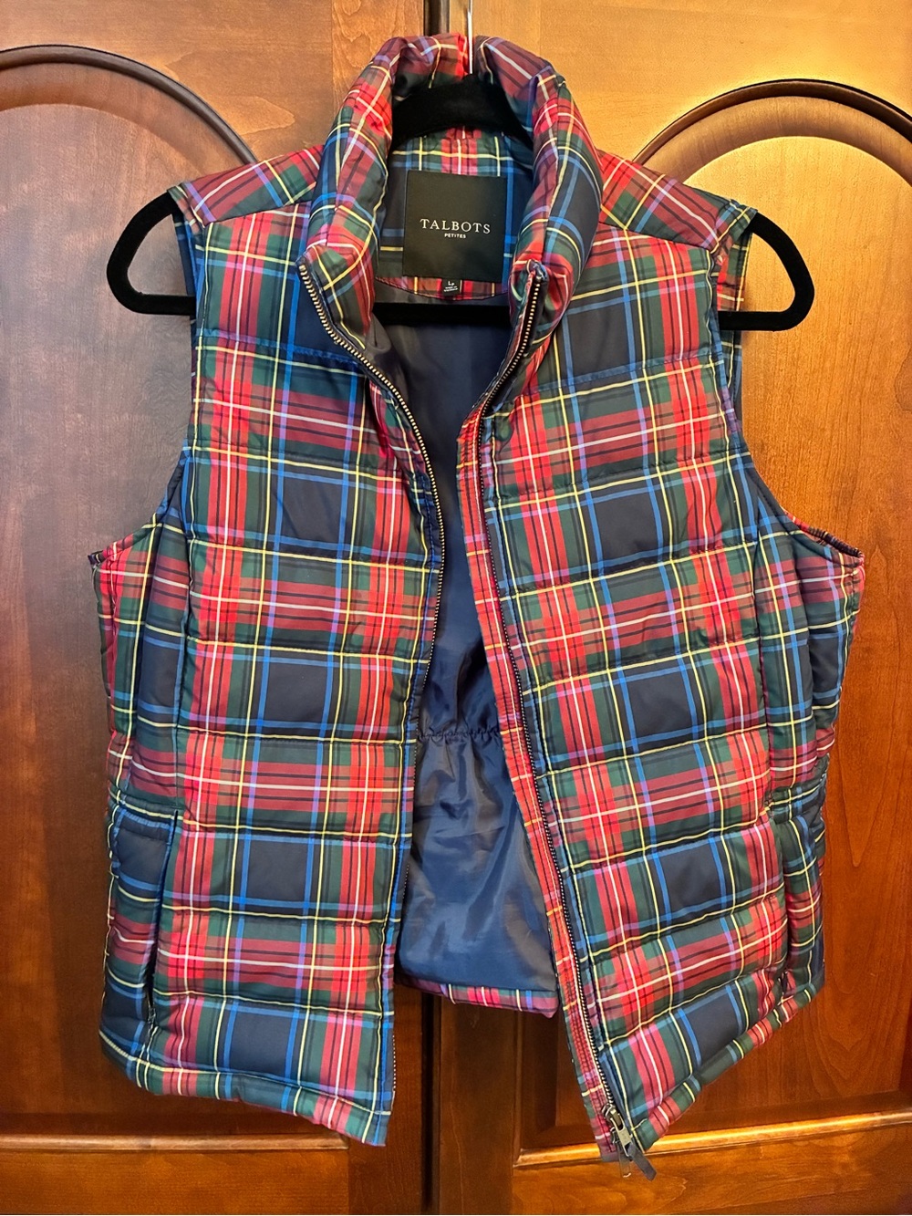 Talbots Petite Large Plaid Tartan Puffer Vest Quilted Holiday Christmas Preppy